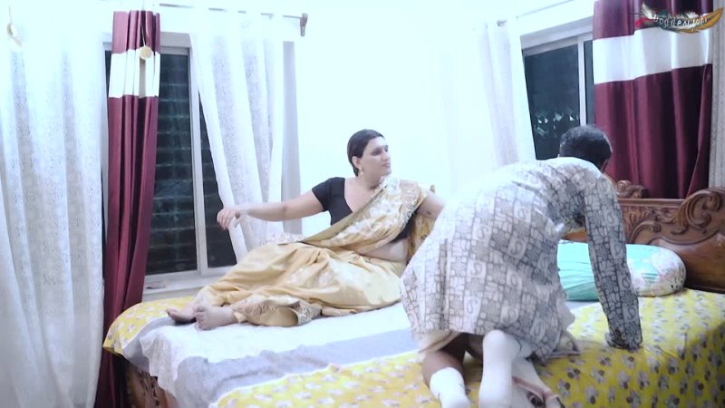 Fille du sud de l'Inde baise hardcore avec un garçon inconnu alors qu'ils étaient dans un hôtel inconnu film complet